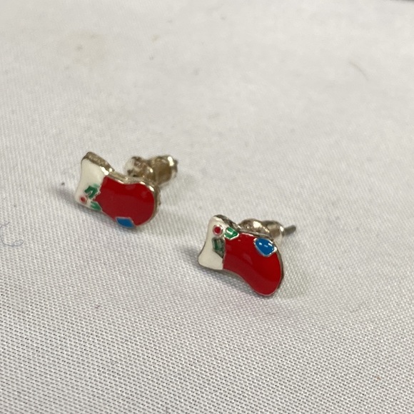 Four pair of tiny dainty Holiday earrings - Picture 3 of 5